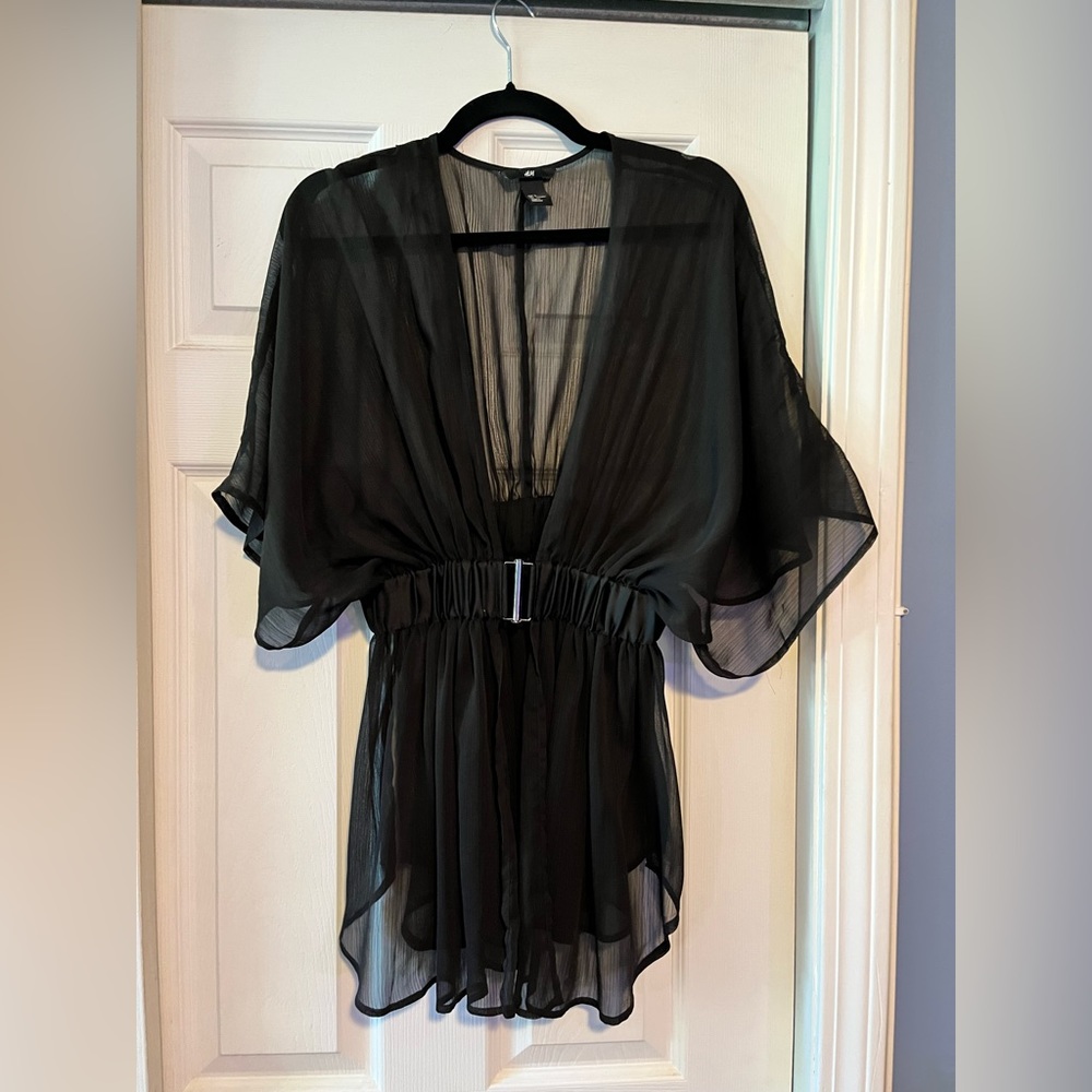 Black buckle top